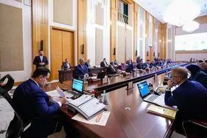 مجلس الوزراء يصدر قرارات عديدة بينها إتمام مشاريع البنى التحتية