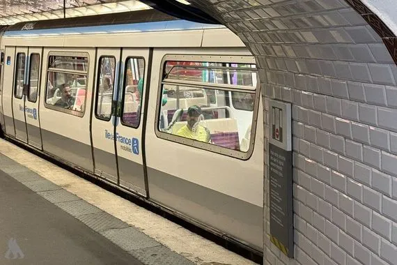 فرنسا عمليات طعن في مترو الأنفاق بباريس وكالة الانباء العراقية واع