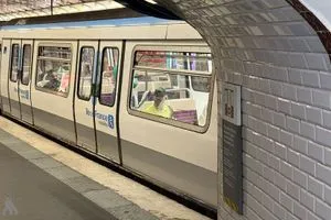 فرنسا عمليات طعن في مترو الأنفاق بباريس وكالة الانباء العراقية واع