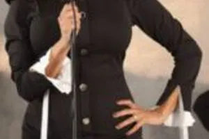 فلسطينية  تنطلق من برامج مواهب وتعشق الطرب الأصيل