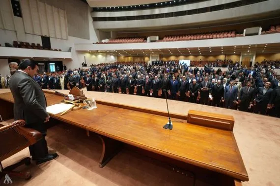 الدائرة الإعلامية البرلمان يفتتح دورته السادسة بنصاب قانوني يبلغ 292 نائباً