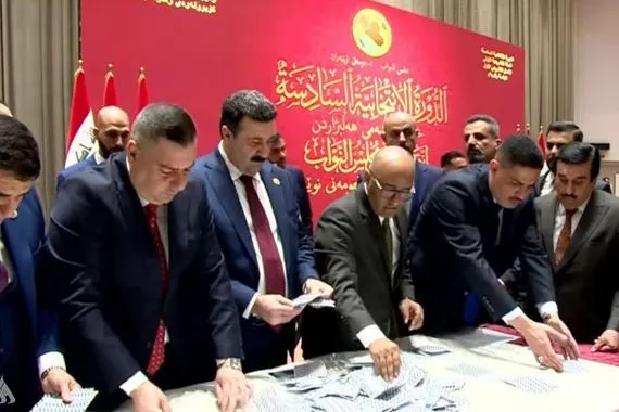 الدائرة الإعلامية 293 نائباً يشاركون في التصويت لانتخاب النائب الثاني لرئيس مجلس النواب