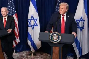 ترمب يلوح بضرب إيران مجدداً ويطالب حماس بنزع السلاح بعد محادثات مع نتنياهو شفق نيوز