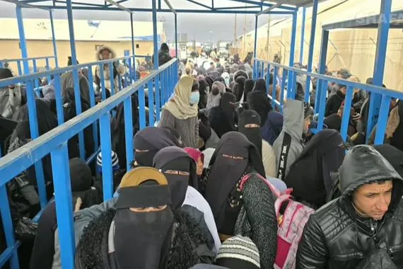 تأكيدا لما نشرته شفق نيوز 834 عراقياً يغادرون مخيم الهول السوري صور شفق نيوز