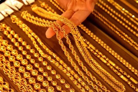 انتعاش الذهب بعد هبوط أسبوعين والفضة تسجل تعافياً