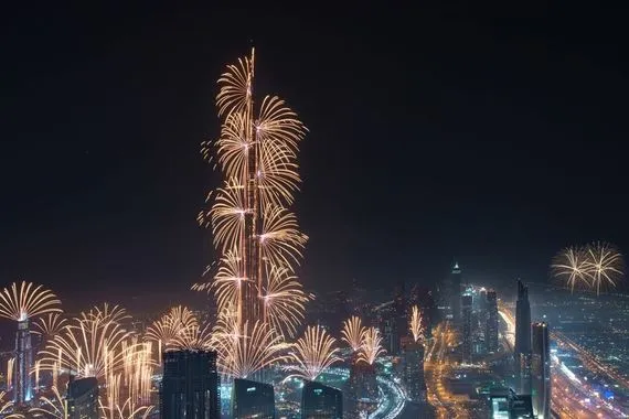 دبي تستقبل العام الجديد بعروض استثنائية