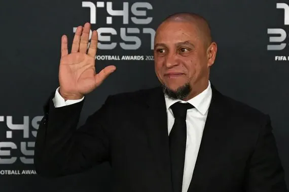 أزمة قلبية طارئة تُدخل أسطورة ريال مدريد غرفة العمليات شفق نيوز