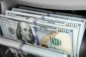 عالمياً الدولار يستهل تداولات 2026 بضعف