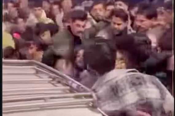 تنديد في العراق بتحرّش مجموعة رجال بامرأة خلال احتفالات رأس السنة