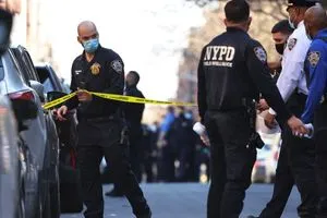 جريمة مروعة أم تقتل أبناءها وجدتها ثم تنتحر