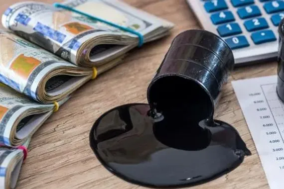 توقعات بتخطي الدولار 150 ألف دينار ومقترح نفطي كوردستاني لجذب العملة شفق نيوز