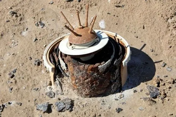 الدفاع المدني يرفع أكثر من 50 مقذوفاً حربياً في ميسان