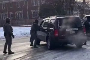 مقتل امرأة على يد رجل أمن في مدينة مينيابوليس الأمريكية وكالة الانباء العراقية واع