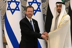 ميدل ايست السعودية والامارات عمالة واحدة لامريكا وإسرائيل رغم اختلاف التوجهات