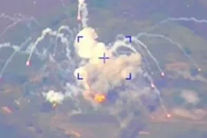 روسيا تعلن استهداف مواقع إنتاج وتخزين وإطلاق الطائرات المسيرة الأوكرانية شفق نيوز