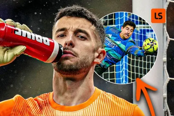 مجنون برشلونة يتخطى حارس ريال مدريد