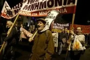 مفاوضات مفاجئة في اليونان بين الحكومة والمزارعين بعد أسابيع من إغلاق الطرق