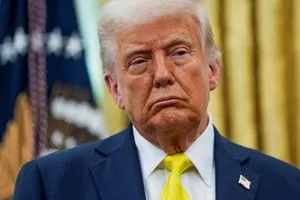 أكثر من ألف شركة تقاضي ترامب بسبب الرسوم الجمركية