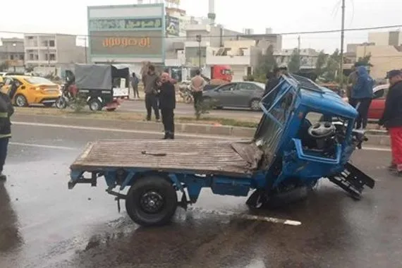 مصرع شخص وإصابة 4 بتصادم مركبتين ودراجة نارية وسط كركوك