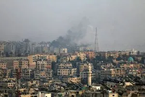 مقاتلون يتحصنون في حلب والجيش يلوح بمعاودة القصف