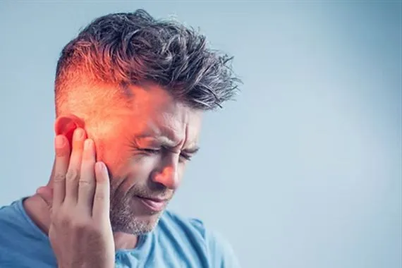 متى يكون سماع دقات القلب في الاذن طبيعياً ومتى خطيرا