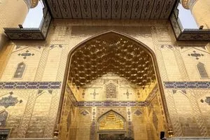 إزاحة الستار عن الإيوان الذهبي للحرم العلوي بعد تجديده وتذهيبه صور