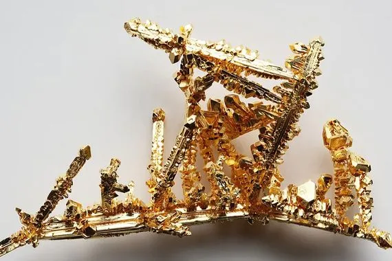 انخفاض أسعار الذهب مع ترقب بيانات أمريكية وارتفاع الدولار شفق نيوز