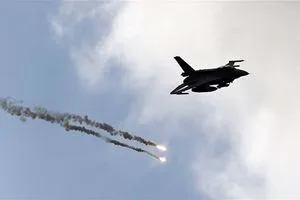 مقتل عدد من ارهابيي داعش بقصف جوي في الانبار