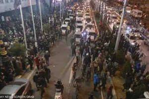 بهلوي يدعو لاستمرار الاحتجاجات والسيطرة على مراكز المدني في ايران