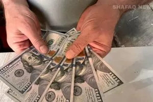 أسعار الدولار تتراجع في بغداد وتحلق بأربيل شفق نيوز