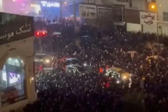 استمرار انقطاع الإنترنت في إيران منذ أكثر من 60 ساعة