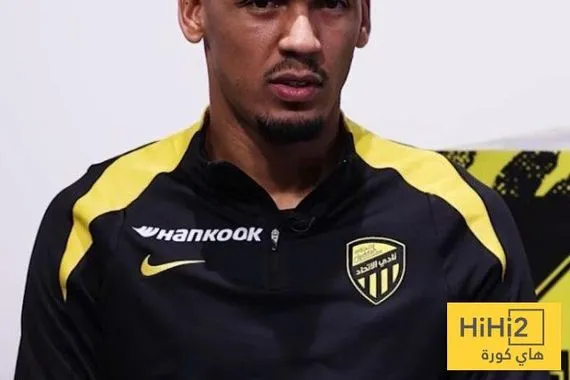 فابينيو يشيد بفينيسيوس