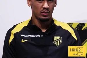 فابينيو يشيد بفينيسيوس