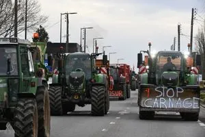 المزارعون الفرنسيون يواصلون احتجاجاتهم ضد الاتفاق مع ميركوسور وكالة الانباء العراقية واع