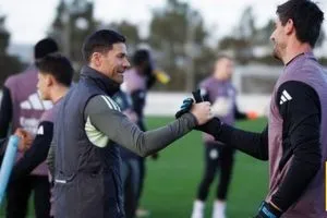 رسالة كورتوا لـ تشابي ألونسو بعد رحيله عن الفريق