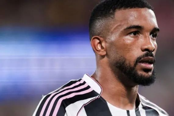 بريمير يفتتح أهداف يوفنتوس ضد كريمونيسي