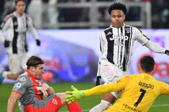 صورة يوفنتوس يقترب من القمة بعد الفوز على كريمونيسي