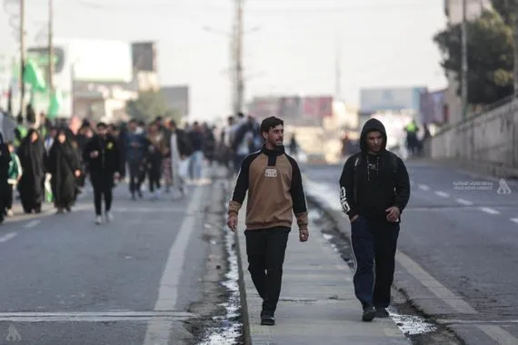 بالفيديو جموع الزائرين تواصل مسيرها نحو الكاظمية المقدسة وكالة الانباء العراقية واع