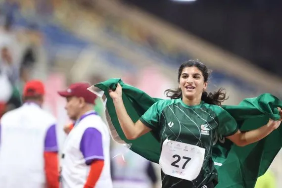 نور علي موهبة واعدة في رياضة الجمباز