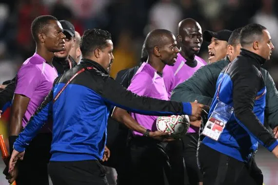 عقوبات تأديبية في الطريق للجزائر