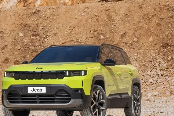 جيب كومباس الجديد قفزة تقنية كبيرة مع تحفظات على التصميم الداخلي