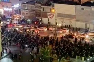 كندا تدعو رعاياها الى مغادرة إيران فورا