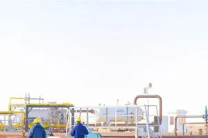 المباشرة بعمليات الحفر في حقل عكاس واستهداف إنتاج 100 مقمق من الغاز خلال 2026