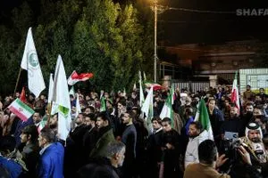 البصرة وقفة احتجاجية أمام القنصلية الإيرانية للتنديد بتهديدات ترمب صور شفق نيوز