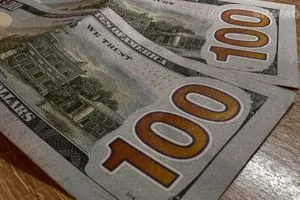 الدولار يواصل الارتفاع في بغداد وأربيل عند الإغلاق شفق نيوز