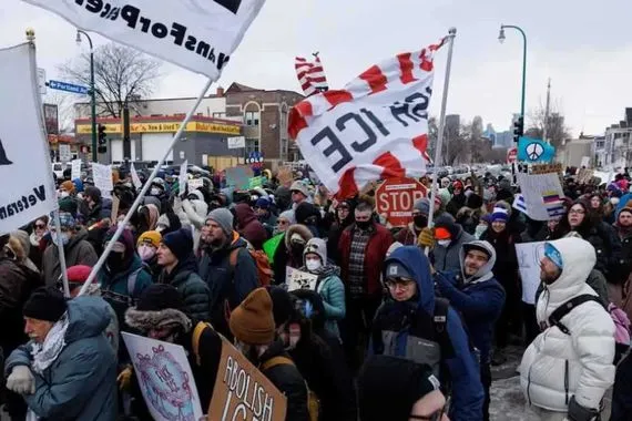 الأمم المتحدة تطالب بتحقيق مستقل في مقتل امرأة بنيران إدارة الهجرة الأمريكية