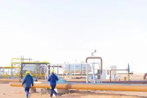 المباشرة بعمليات الحفر في حقل عكاس واستهداف إنتاج 100 مقمق من الغاز خلال 2026