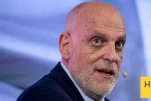 تعليق تيباس على إقالة ألونسو