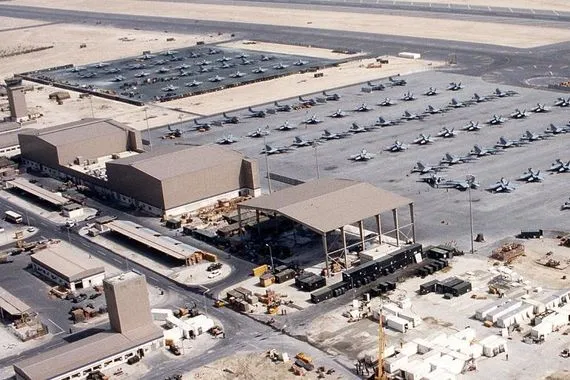 دبلوماسيون أمريكيون نُصح بعض الأفراد بمغادرة قاعدة العديد في قطر بحلول المساء