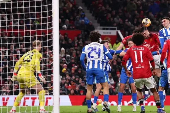 مانشستر يونايتد يلجأ الى السعودية لتعويض خسائره